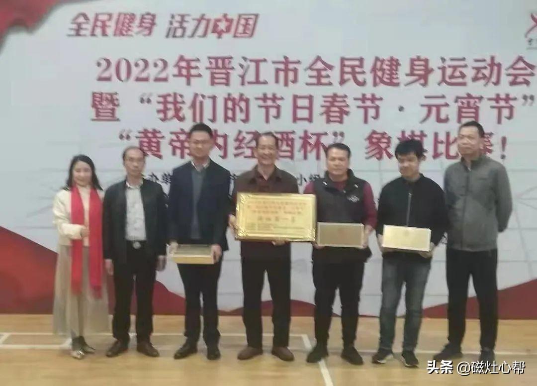 科技重塑博弈之巔，象棋大賽集結(jié)百位高手，智慧碰撞的魅力體驗(yàn)