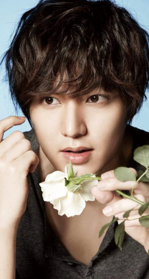 丁一宇近期照片，星光魅力依舊不減的魅力男神風(fēng)采展現(xiàn)