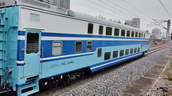 關(guān)于電車癡漢動漫無修版的視覺震撼與心靈沖擊探討