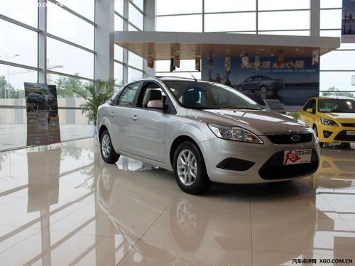 福克斯三廂最新款車型，心動(dòng)之選！??