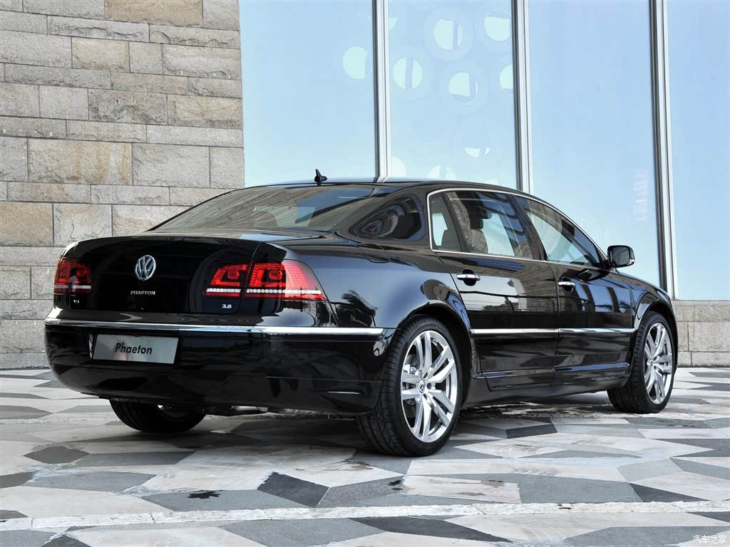 輝騰最新款，科技與藝術(shù)的精工之作