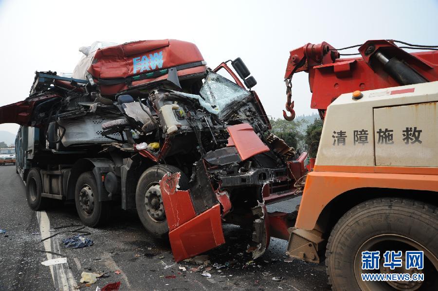 京珠高速車禍悲劇回顧與反思，41人死亡引發(fā)社會深思
